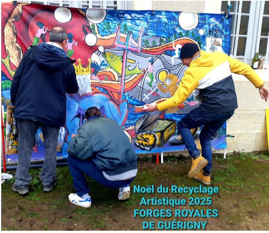 Fresque de Noel du Festival Recyclage Artistique à Guérigny